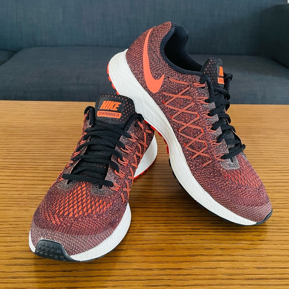 Nike Women's Air Zoom Pegasus 32 Black/Orange Sz 10 749344-009 Running Shoe